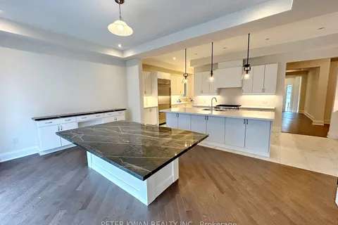 167 Hillsview Dr, Richmond Hill, ON L4C 3E2