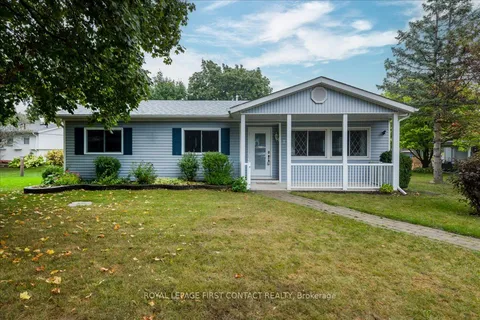 1 Elm Crt, Innisfil, ON L9S 1M8