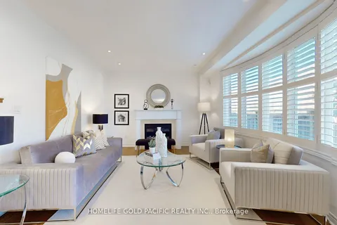 24 Earnshaw Dr, Markham, ON L6C 0E4