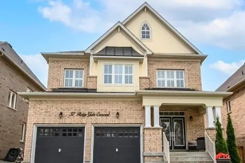 37 Ridge Gate Cres, East Gwillimbury, ON L0G 1M0