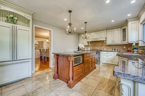 102 Willowbrook Rd, Markham, ON L3T 5P5