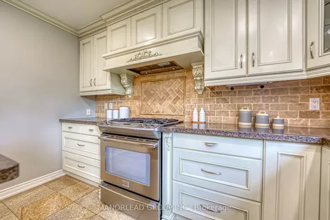 102 Willowbrook Rd, Markham, ON L3T 5P5
