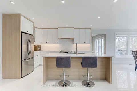 295 Elgin Mills Rd, Richmond Hill, ON L4C 4M1