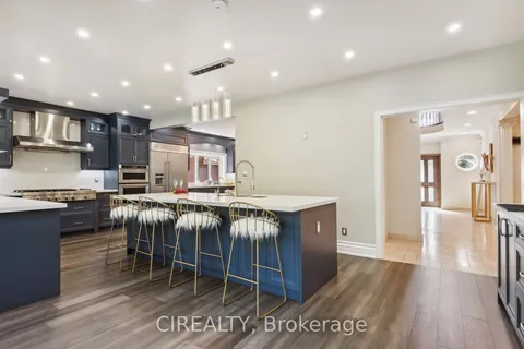 11 Mulberry Mews, Markham, ON L3T 5V7