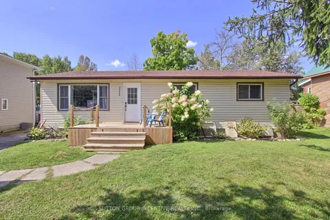 2244 Willard Ave, Innisfil, ON L9S 2B8