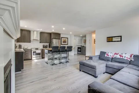 2244 Willard Ave, Innisfil, ON L9S 2B8