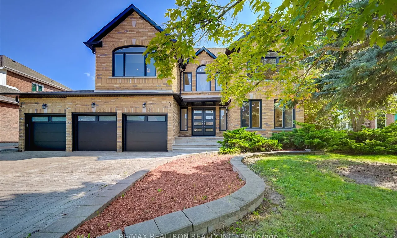 622 Lyman Blvd, Newmarket, ON L3X 1V9