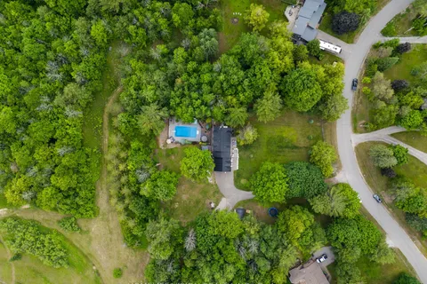 24 The Pines Lane, Brock, ON L0C 1H0