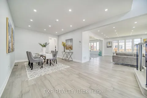 2 Deepwood Cres, East Gwillimbury, ON L9N 0P8