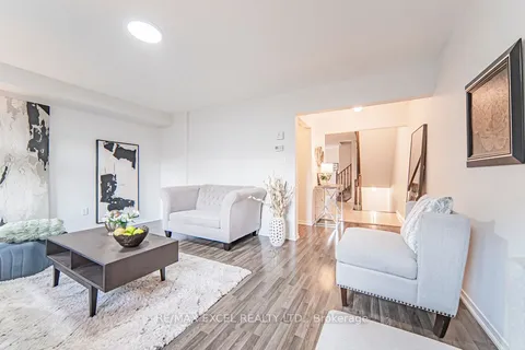 7 Eastern Skies Way, Markham, ON L6E 0N8