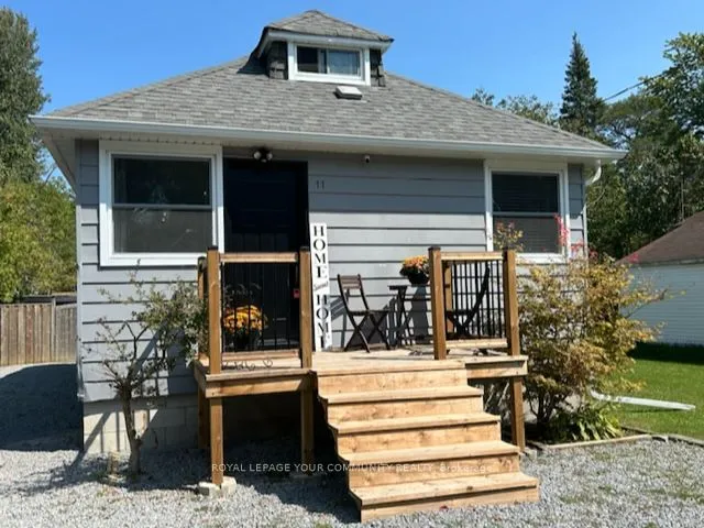 11 Della St, Georgina, ON L0E 1R0