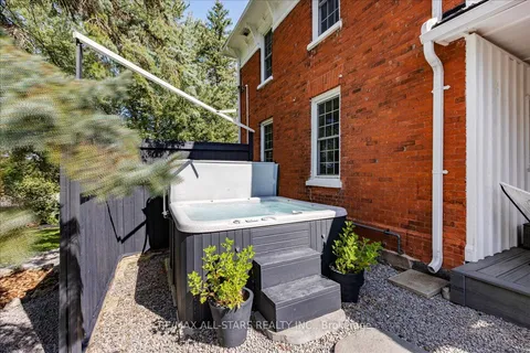 311 Zephyr Rd, Uxbridge, ON L0E 1T0