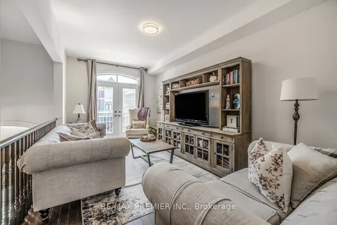 74 Farooq Blvd, Vaughan, ON L4H 4P3