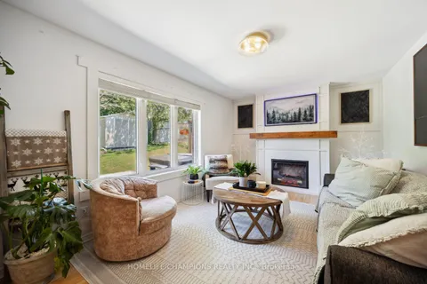 4 David Cres, Brock, ON L0E 1E0