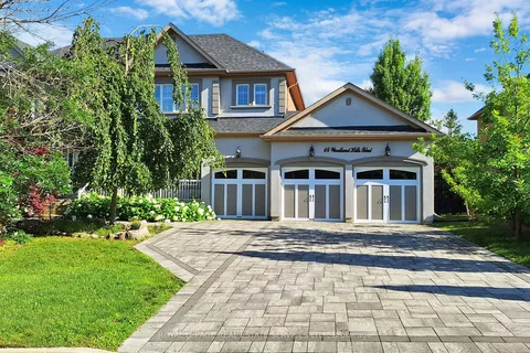 64 Woodland Hills Blvd, Aurora, ON L4G 7T5