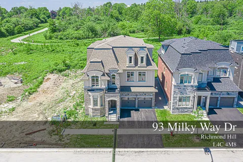 93 Milky Way Dr, Richmond Hill, ON L4C 4M8
