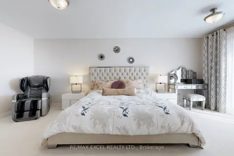 27 Earnshaw Dr, Markham, ON L6C 0E4