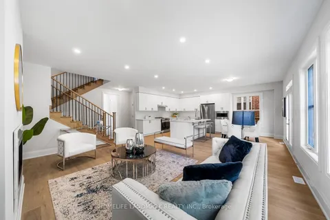 10 Deer Park Lane, Markham, ON L3P 2B5