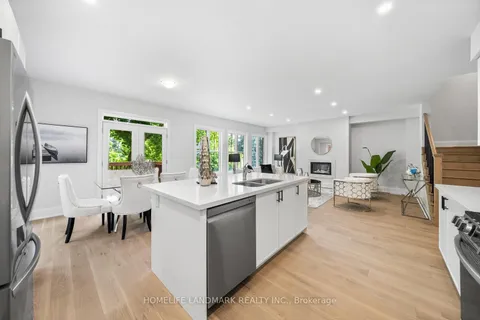 10 Deer Park Lane, Markham, ON L3P 2B5