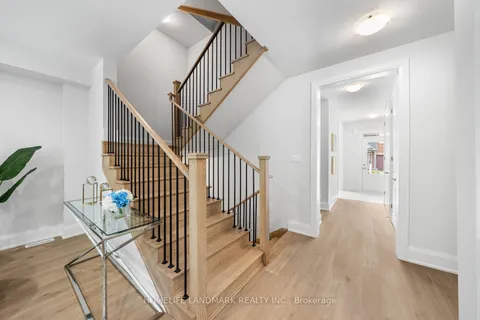 10 Deer Park Lane, Markham, ON L3P 2B5
