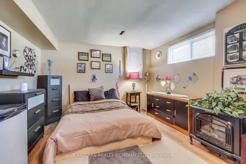 15 Northgate Dr, Bradford West Gwillimbury, ON L3Z 2G9