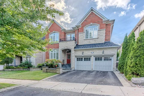 24 Sachet Dr, Richmond Hill, ON L4E 4S1