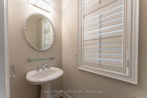 24 Sachet Dr, Richmond Hill, ON L4E 4S1