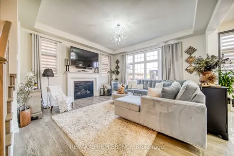 116 Klein Mills Rd, Vaughan, ON L4H 3N5