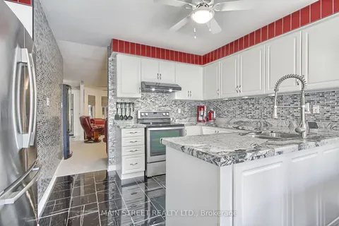 40 Silverstone Cres, Georgina, ON L4P 4A4