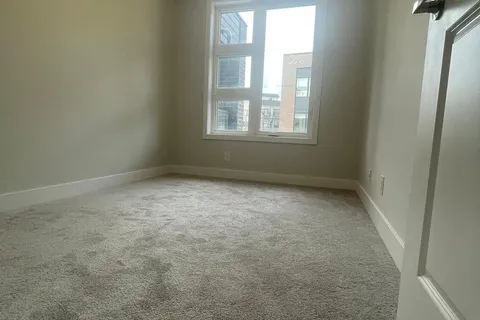 25 SCHMDIT Lane, Markham, ON L6C 3L7