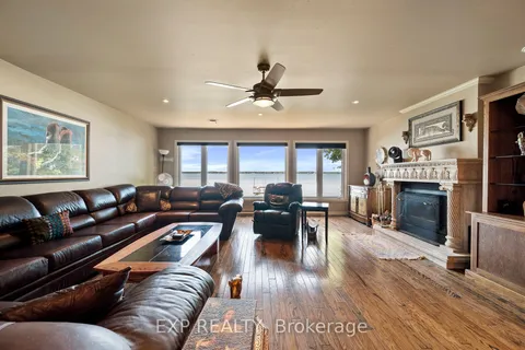 582 Duclos Point Rd, Georgina, ON L0E 1N0