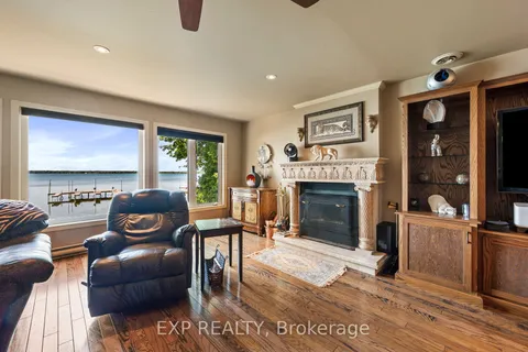 582 Duclos Point Rd, Georgina, ON L0E 1N0