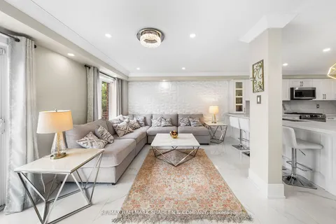 170 Banbrooke Cres, Newmarket, ON L3X 2W6