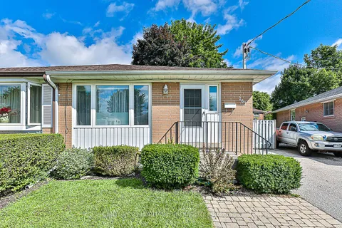 267 Silverbirch Dr, Newmarket, ON L3Y 2Z6