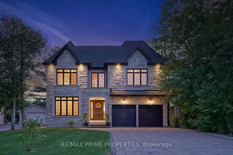 208 Olde Bayview Ave, Richmond Hill, ON L4E 3C9
