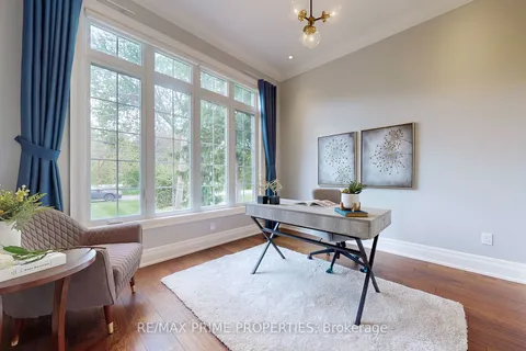 208 Olde Bayview Ave, Richmond Hill, ON L4E 3C9