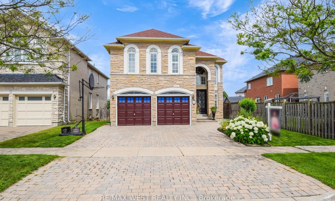9 Brass Dr, Richmond Hill, ON L4E 4T3