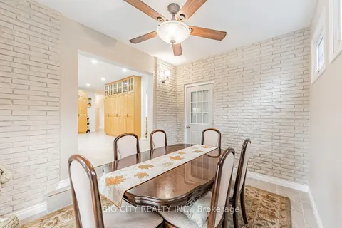 44 Garrett Dr, Georgina, ON L0E 1R0