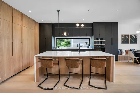 83 Rose St, Georgina, ON L0E 1R0