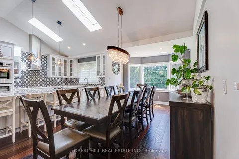 5837 Yonge St, Innisfil, ON L0L 1K0