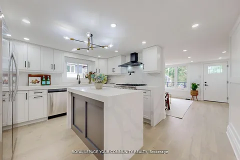 20 Mitchell Ave, Whitchurch-Stouffville, ON L4A 2X9