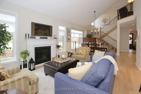 37 Howard Williams Crt, Uxbridge, ON L9P 0R2