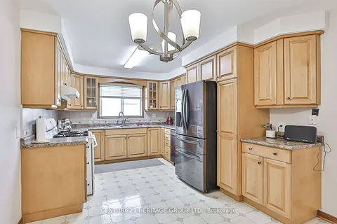 289 Richmond St, Richmond Hill, ON L4C 3Z2