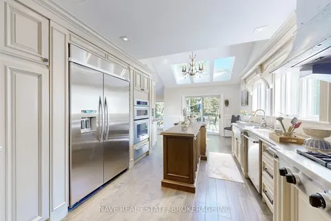 63 Elderberry Tr, Aurora, ON L4G 6X1