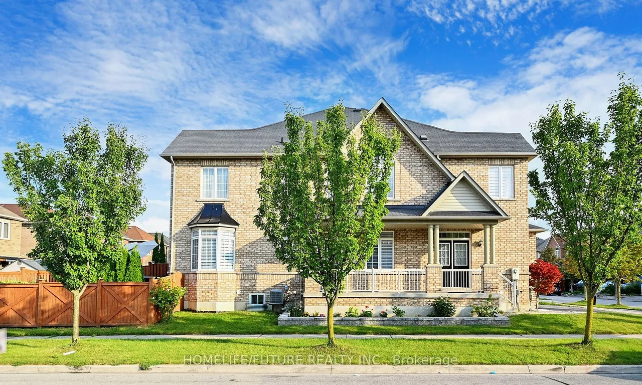 39 Lahore Cres, Markham, ON L3S 0A6