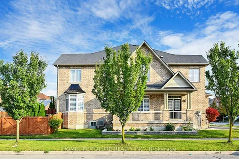 39 Lahore Cres, Markham, ON L3S 0A6