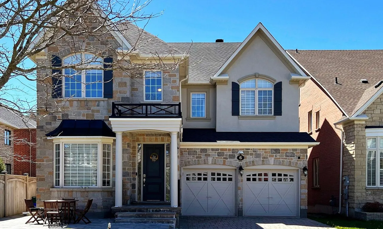 6 Dietzman Crt, Richmond Hill, ON L4E 4X6