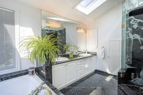 26 Wembley Ave, Markham, ON L3R 2A9