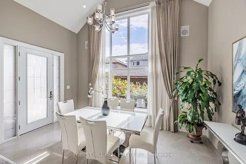 223 Crestwood Rd, Vaughan, ON L4J 1A8