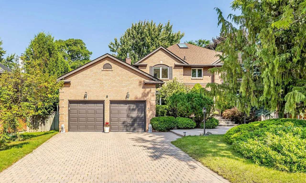 8 Calderbridge Cres, Markham, ON L3R 9M8